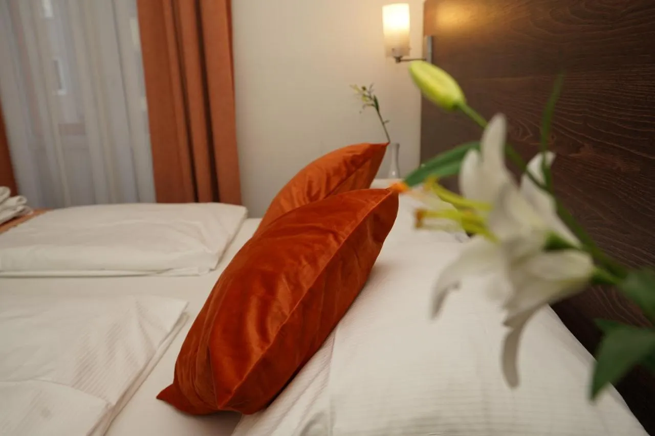 Hotel Little Paris Frankfurt am Main