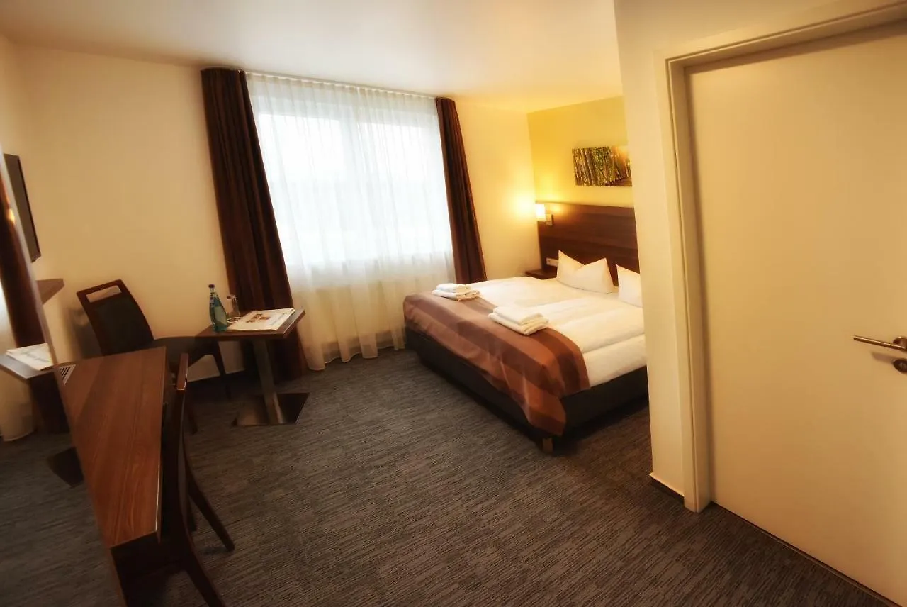 ***  Hotel Little Paris Frankfurt am Main Germany