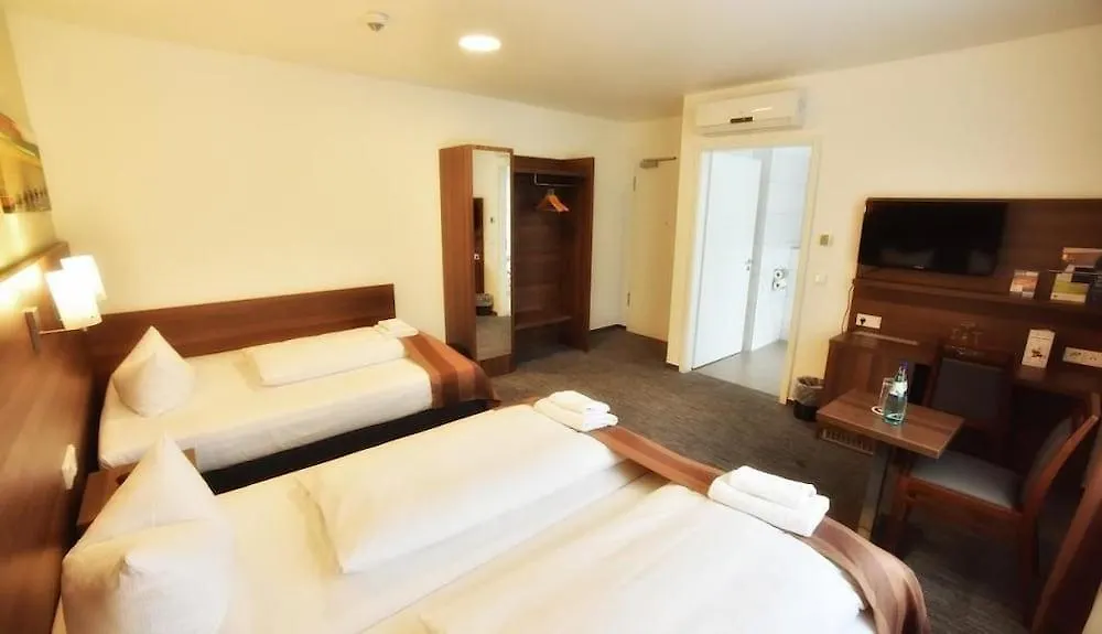 Hotel Little Paris Frankfurt am Main 3*,